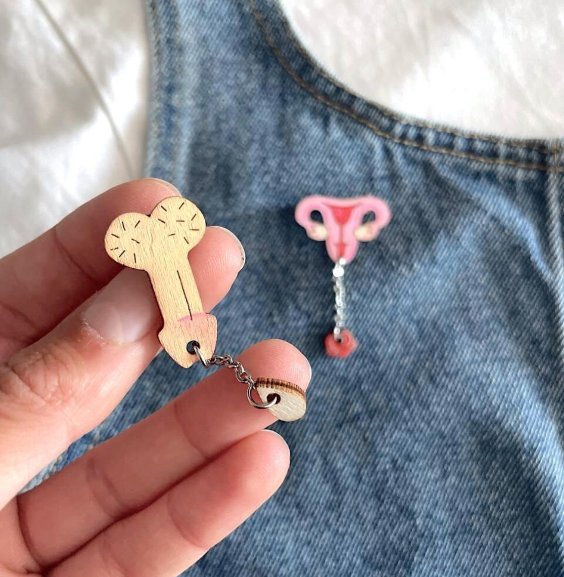 Brooch: Mr. and Mrs.