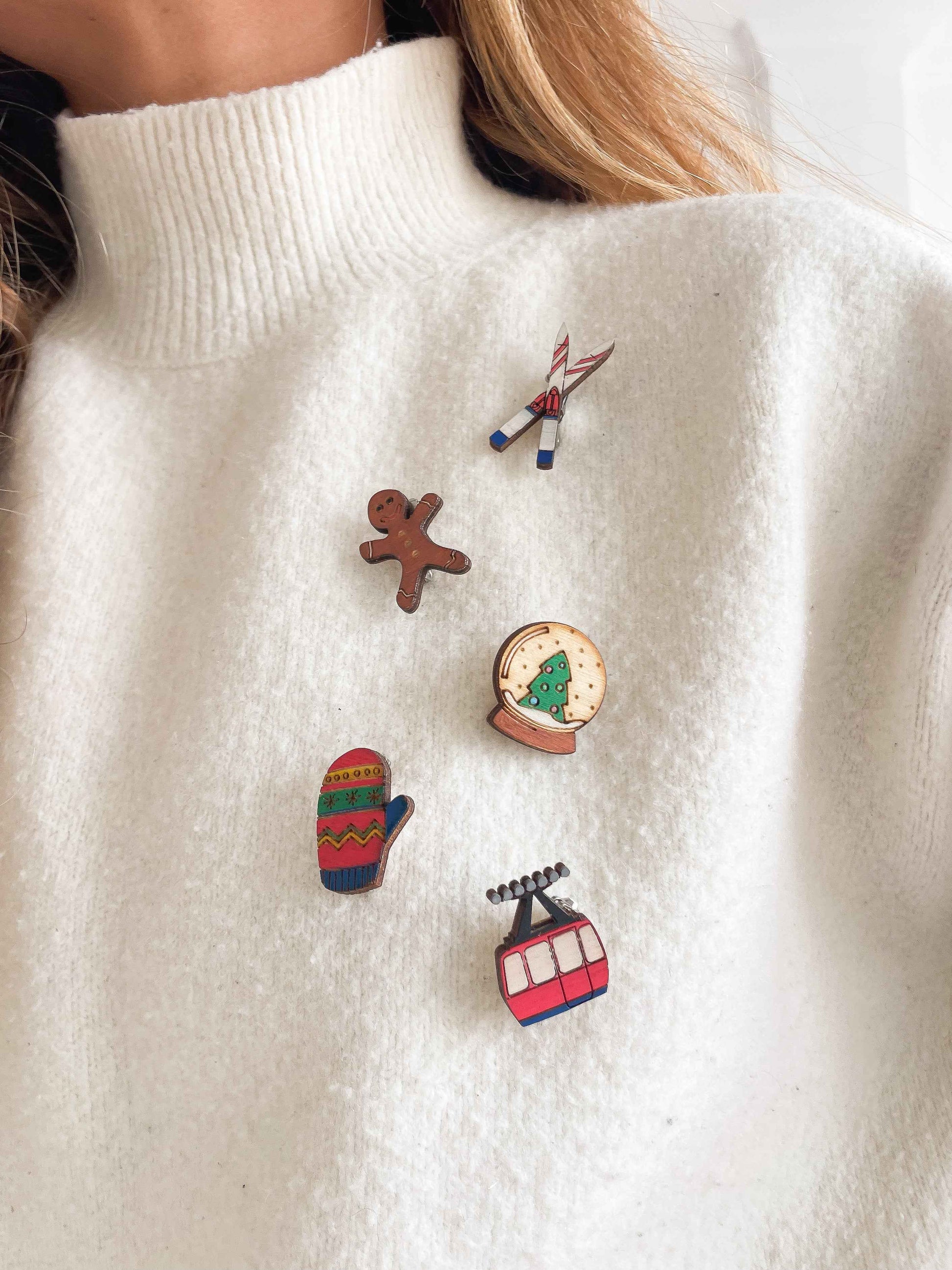 Paired Brooches: Christmas Time