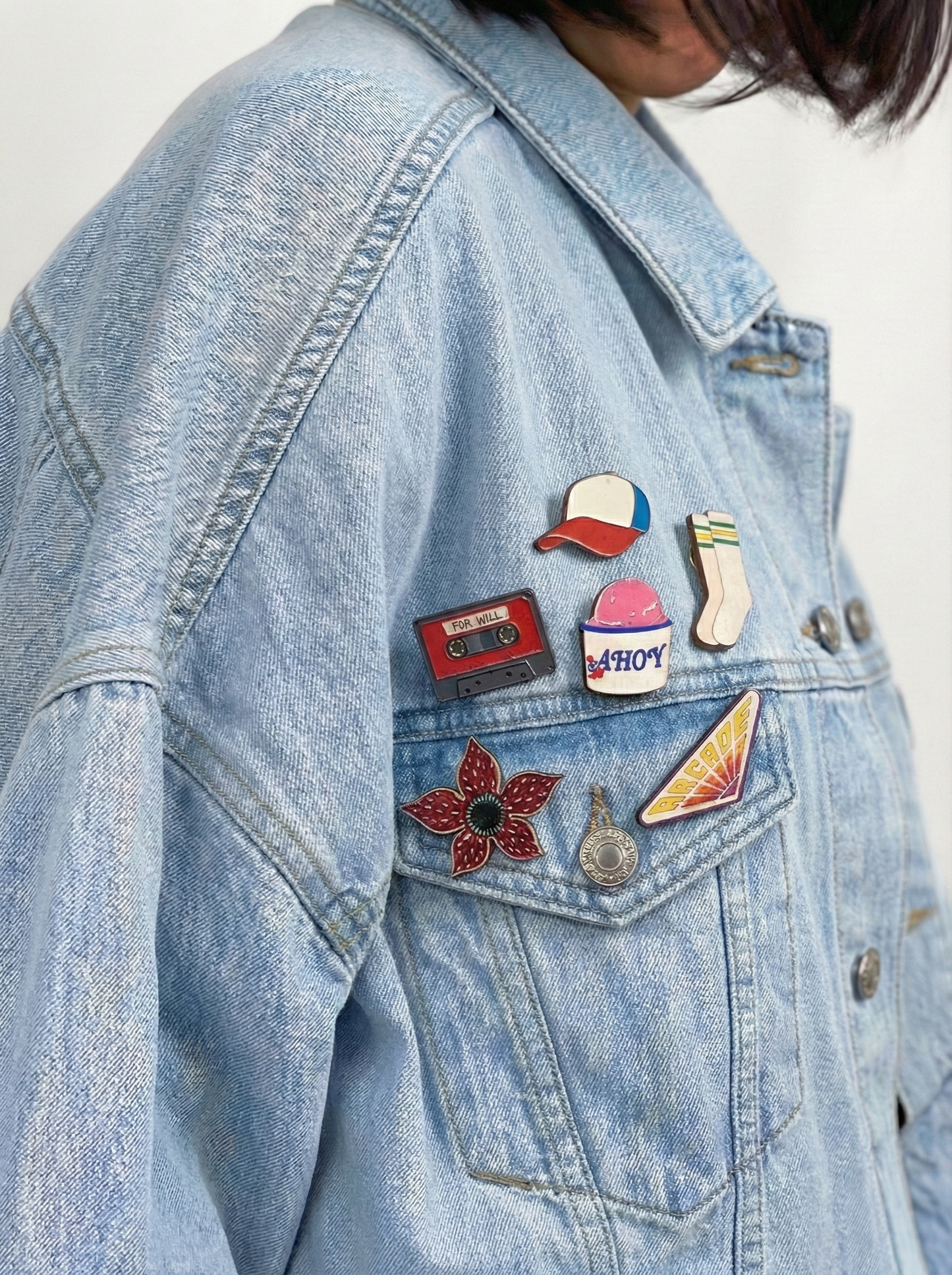 Spille in set: Stranger Pins