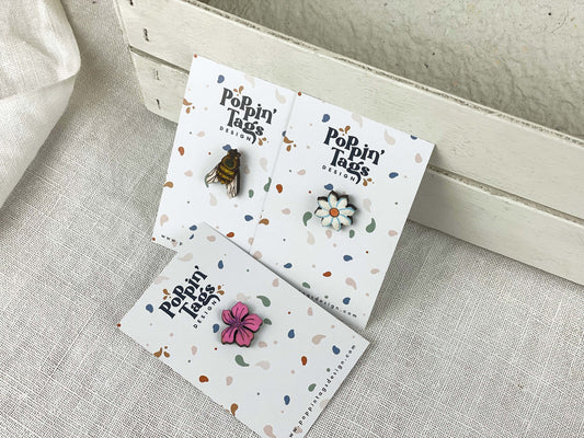 Pins tris: Bee and Flowers