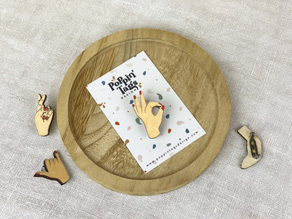 Brooch: Hand
